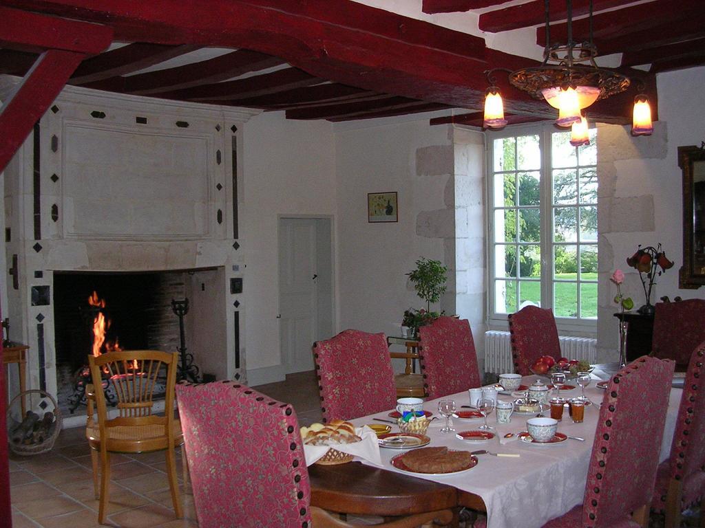 Chateau De La Noblaye Bed & Breakfast Lemere Exterior photo